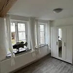 Moderne Ved Havn Apartment