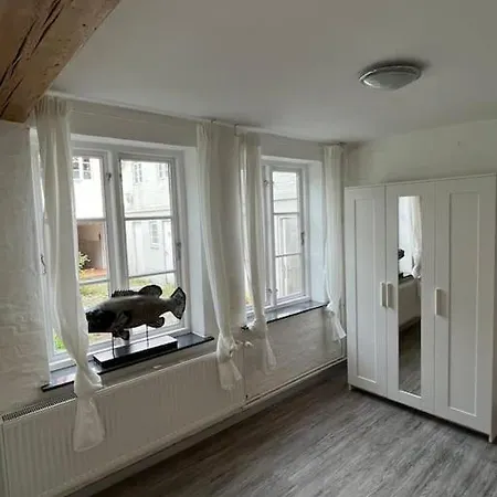 Moderne Ved Havn Apartment